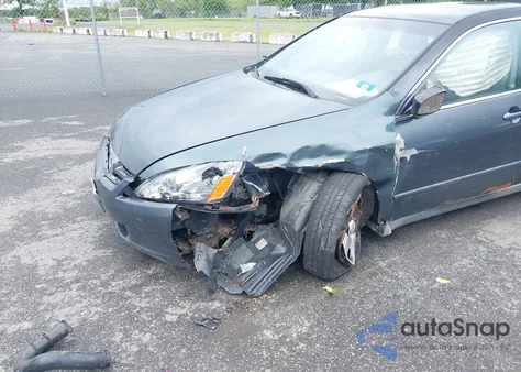 2005 Honda Accord 2.4 Lx z USA, uszkodzony, nr VIN 1HGCM56455A100980